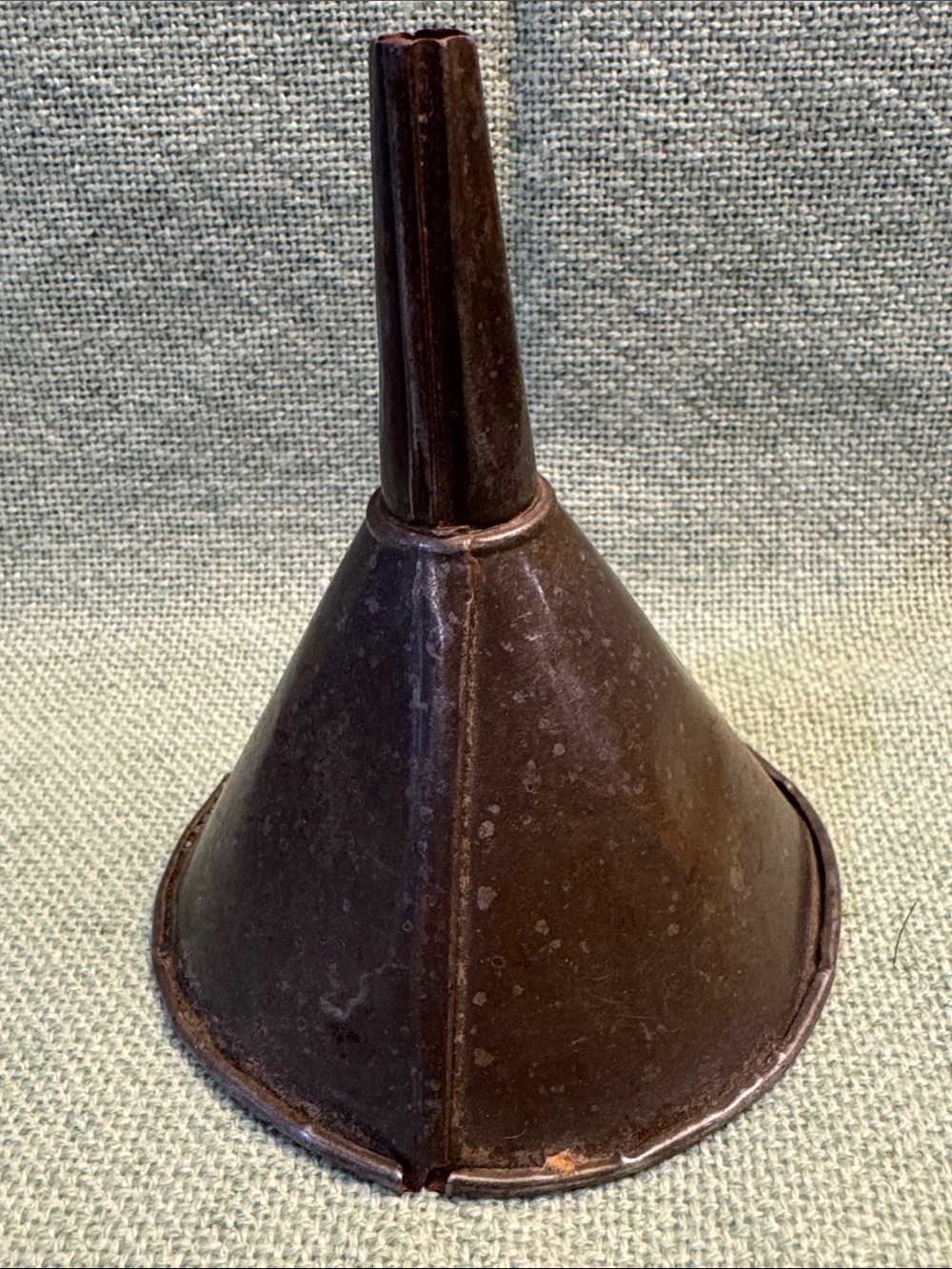 Metal-Like Pouring Funnel